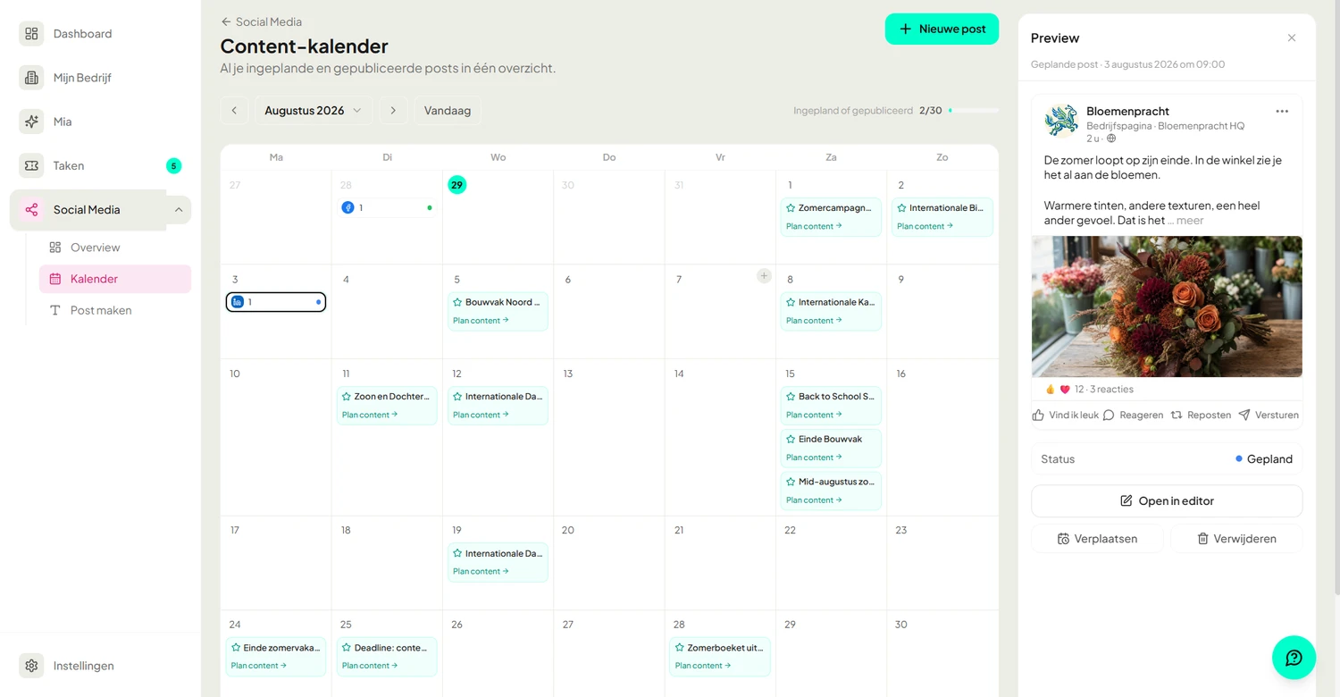 De content-kalender met ingeplande posts en voorgestelde momenten